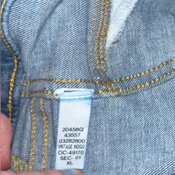 Spanx Pull-on Flare Leg Shaping Jeans in Women’s XL Petite - Picture 5 of 5